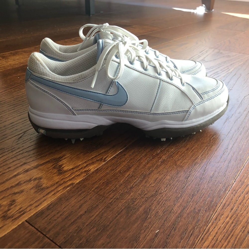 Nike pastel light blue and white casual sneakers